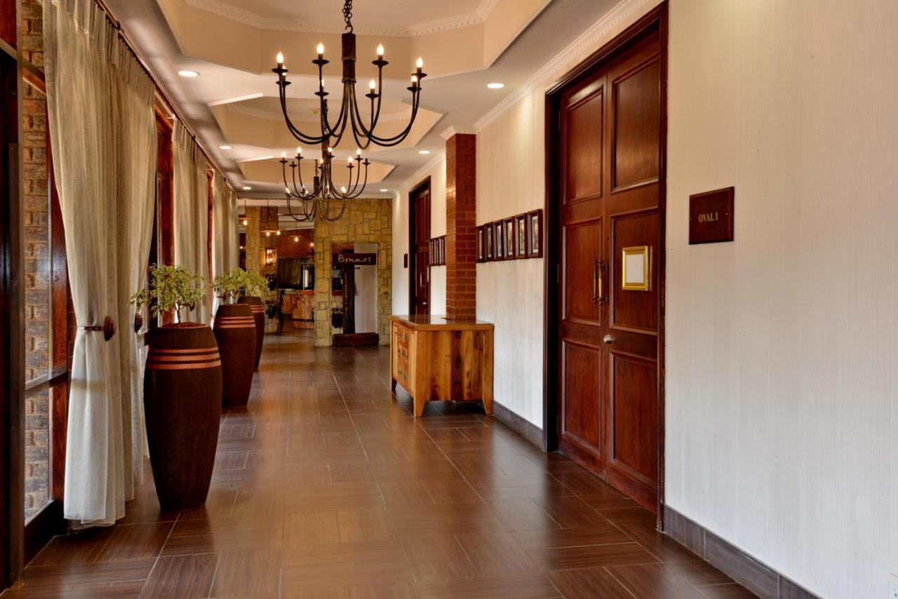 The Centurion Hotel Exterior photo