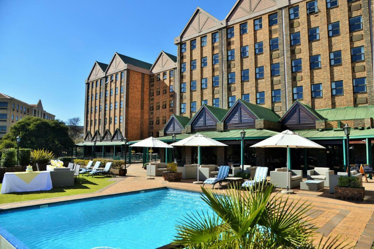 The Centurion Hotel Exterior photo