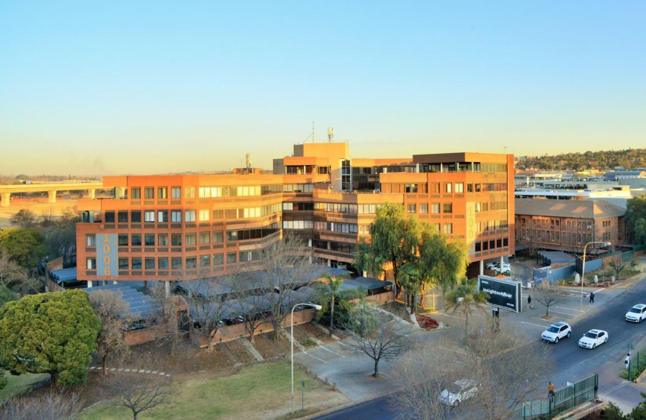 The Centurion Hotel Exterior photo