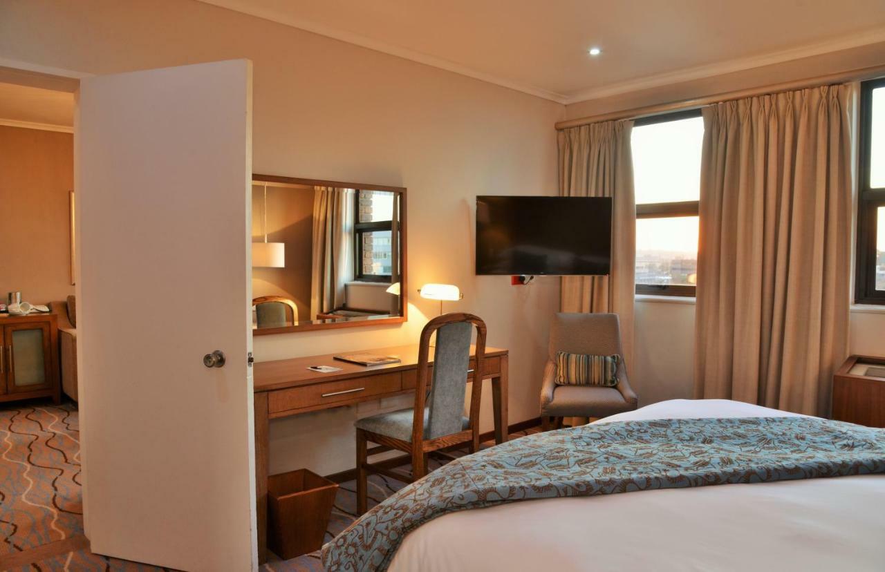 The Centurion Hotel Exterior photo